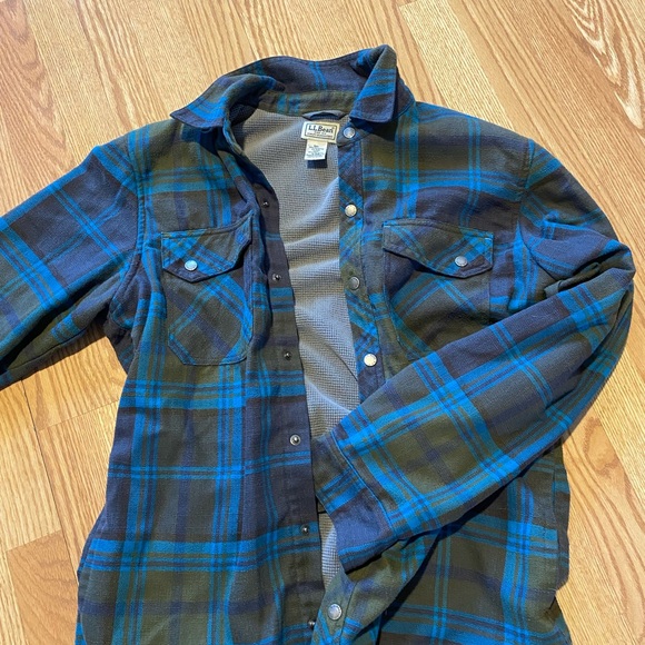 LL Bean Men’s Thermal Flannel (Medium) - Picture 2 of 3